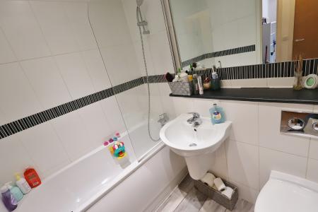 2 bedroom Flat for sale in Cadwell Green, Hitchin