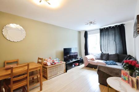 2 bedroom Flat for sale in Cadwell Green, Hitchin
