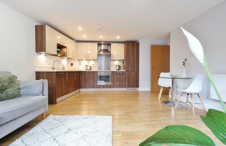 2 bedroom Flat for sale in Coopers Yard, Hitchin