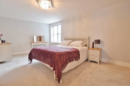 2 bedroom Flat for sale in Coopers Yard, Hitchin