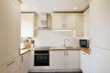 2 bedroom Flat for sale in Fyffes Court, Hitchin