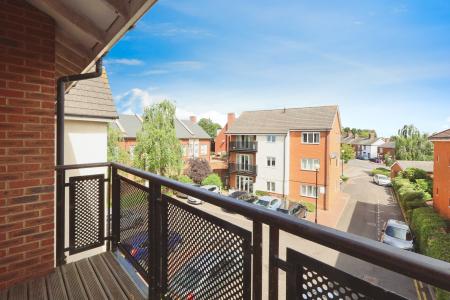 2 bedroom Flat for sale in Fyffes Court, Hitchin