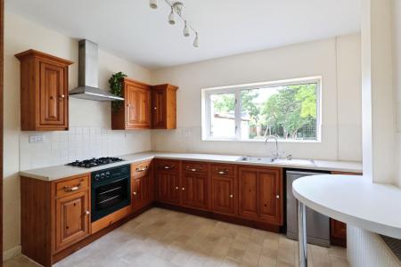 3 bedroom Semi-detached house for sale in Lawrence Ave, Letchworth