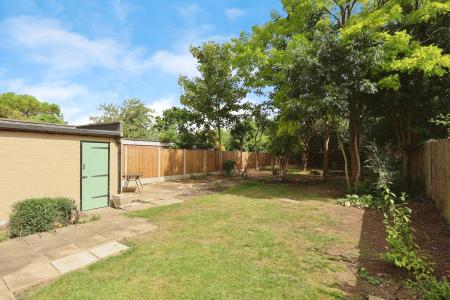 3 bedroom Semi-detached house for sale in Lawrence Ave, Letchworth