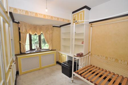 5 bedroom Detached house for sale in London Road, Luton