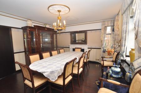 5 bedroom Detached house for sale in London Road, Luton