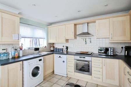 4 bedroom Semi-detached house for sale in Mendip Way, Stevenage