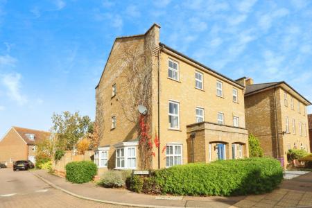 4 bedroom Semi-detached house for sale in Mendip Way, Stevenage