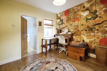 2 bedroom End of terrace house for sale in Nightingale Road, Hitchin