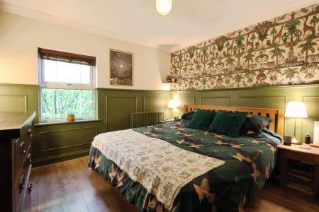 2 bedroom End of terrace house for sale in Nightingale Road, Hitchin