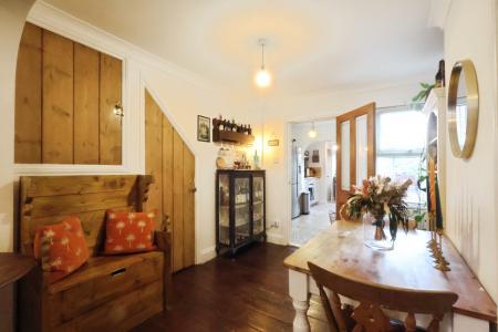 2 bedroom End of terrace house for sale in Nightingale Road, Hitchin