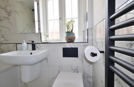 4 bedroom Terraced House for sale in Orchard Way, Henlow