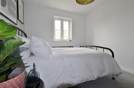 4 bedroom Terraced House for sale in Orchard Way, Henlow