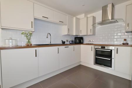 4 bedroom Terraced House for sale in Orchard Way, Henlow