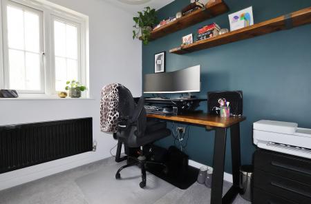 4 bedroom Terraced House for sale in Orchard Way, Henlow