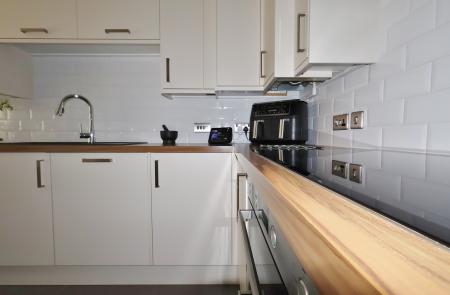 4 bedroom Terraced House for sale in Orchard Way, Henlow