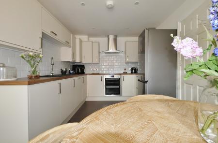 4 bedroom Terraced House for sale in Orchard Way, Henlow