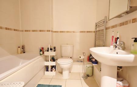 2 bedroom Flat for sale in Peppermint Road, Hitchin
