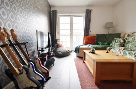 2 bedroom Flat for sale in Peppermint Road, Hitchin