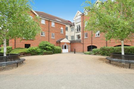 2 bedroom Flat for sale in Peppermint Road, Hitchin
