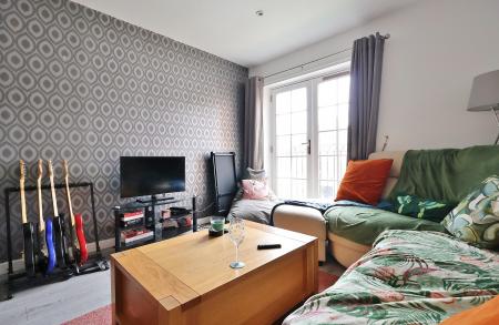 2 bedroom Flat for sale in Peppermint Road, Hitchin