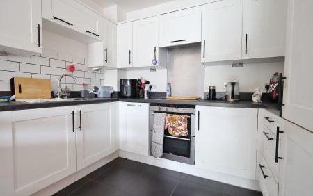 2 bedroom Flat for sale in Peppermint Road, Hitchin