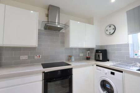 1 bedroom Flat for sale in Redoubt Close, Hitchin