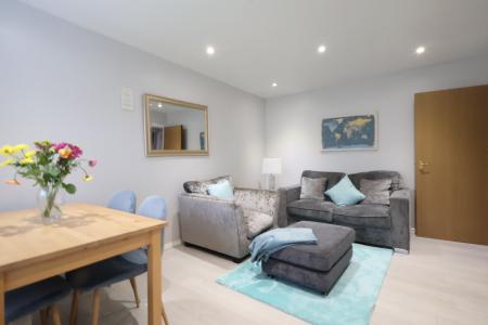 1 bedroom Flat for sale in Redoubt Close, Hitchin