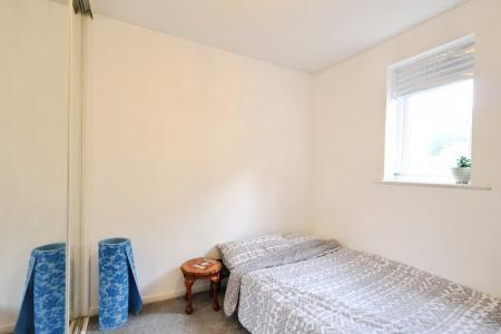 2 bedroom Flat for sale in Redoubt Close, Hitchin