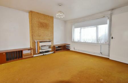 3 bedroom Semi-detached house for sale in Swinburne Avenue, Hitchin