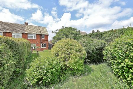 3 bedroom Semi-detached house for sale in Swinburne Avenue, Hitchin