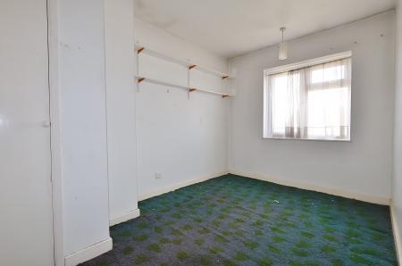 3 bedroom Semi-detached house for sale in Swinburne Avenue, Hitchin