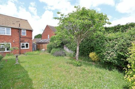 3 bedroom Semi-detached house for sale in Swinburne Avenue, Hitchin