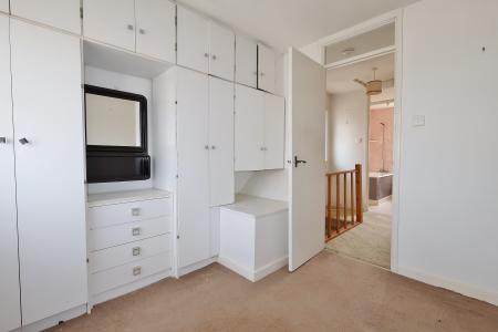 3 bedroom Semi-detached house for sale in Swinburne Avenue, Hitchin