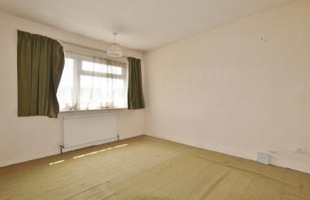 3 bedroom Semi-detached house for sale in Swinburne Avenue, Hitchin