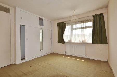 3 bedroom Semi-detached house for sale in Swinburne Avenue, Hitchin