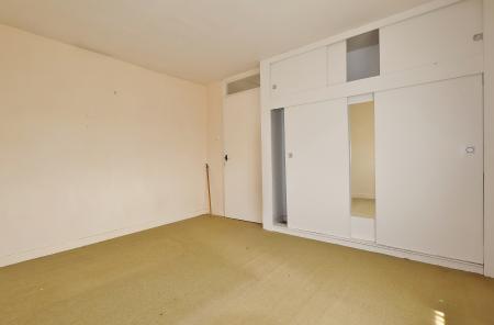 3 bedroom Semi-detached house for sale in Swinburne Avenue, Hitchin