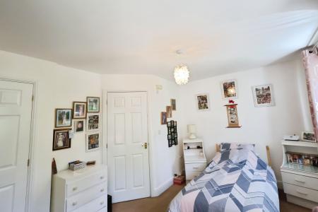 2 bedroom Mews house for sale in Wallace Court, Bancroft