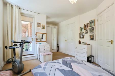 2 bedroom Mews house for sale in Wallace Court, Bancroft