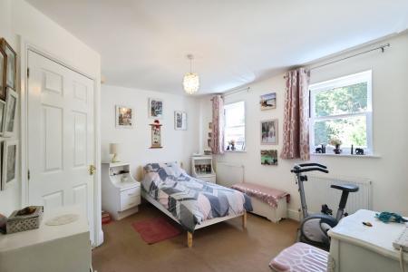 2 bedroom Mews house for sale in Wallace Court, Bancroft