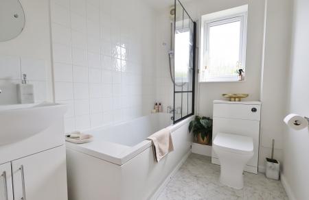 1 bedroom Flat for sale in Wedgewood Road, Hitchin