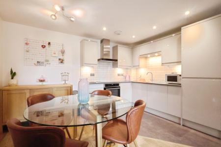 1 bedroom Flat for sale in William Ransom Way, Hitchin