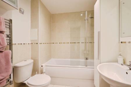 1 bedroom Flat for sale in William Ransom Way, Hitchin