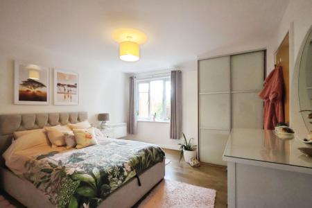 1 bedroom Flat for sale in William Ransom Way, Hitchin