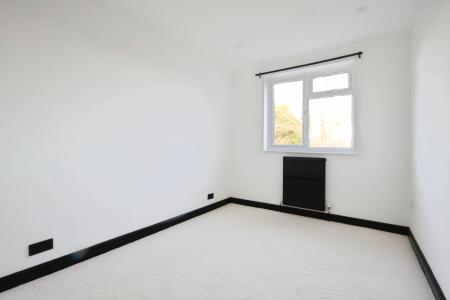 2 bedroom End of terrace house for sale in Conquest Close, Hitchin