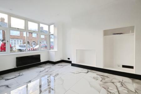 2 bedroom End of terrace house for sale in Conquest Close, Hitchin