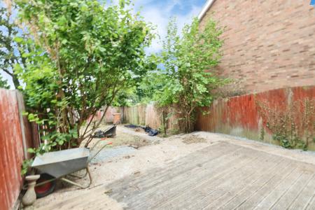 2 bedroom End of terrace house for sale in Conquest Close, Hitchin