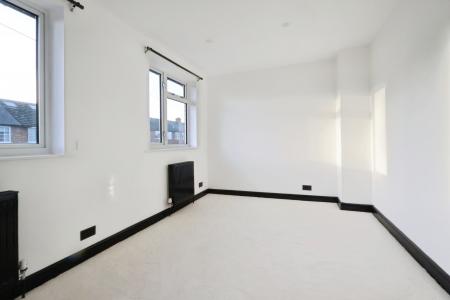 2 bedroom End of terrace house for sale in Conquest Close, Hitchin