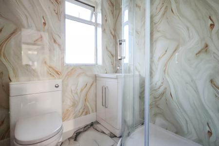 2 bedroom End of terrace house for sale in Conquest Close, Hitchin