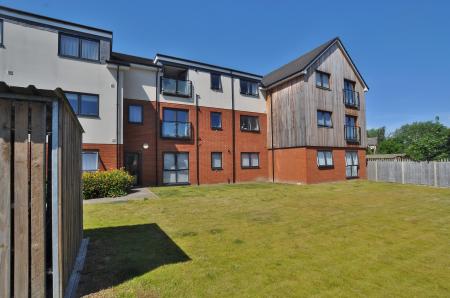 2 bedroom Flat for sale in The Foundry, Cooks Way, Hitchin